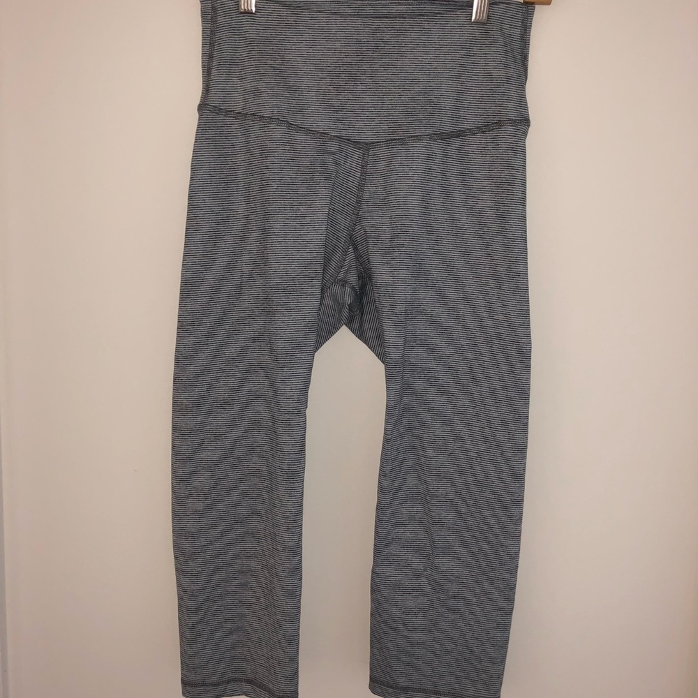 Old Navy yoga cropped leggings